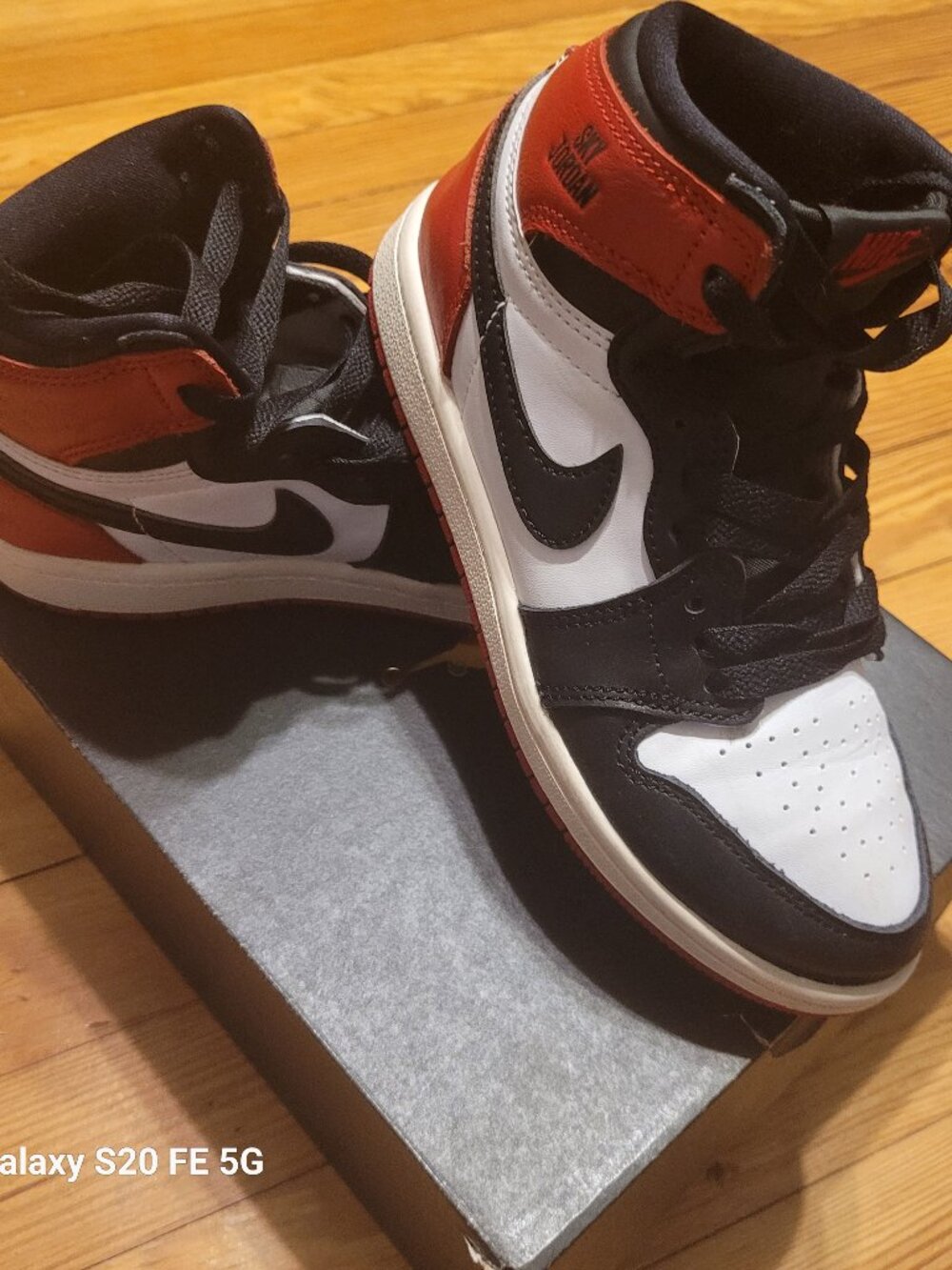Jordan 1 Retro High OG Boys Sneakers
